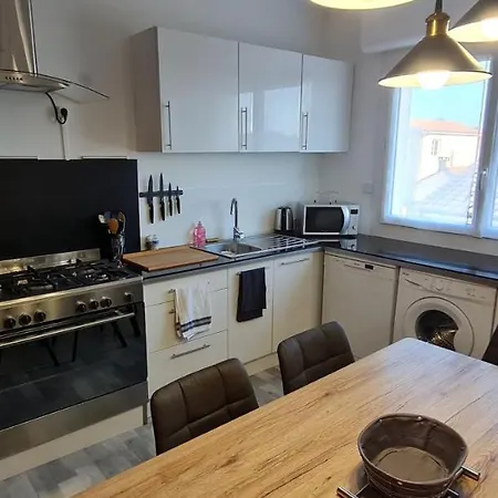 Apartment Le Mauriac Veranda Plein Sud 6 Personnes *